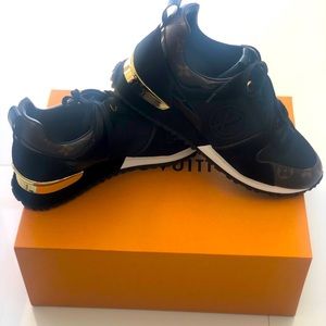 100% Authentic Louis Vuitton Run Away Sneakers